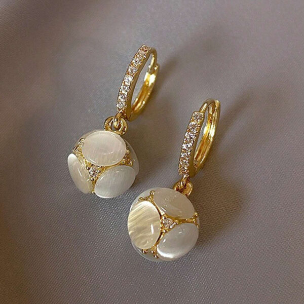 Rhinestone Decor Round Drop Earrings – Glamorous Design for Every Occasion